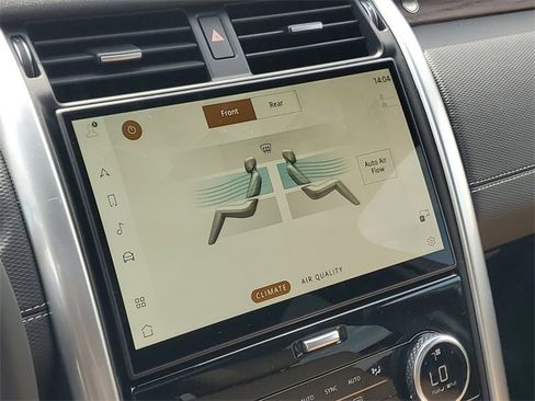 Used 2024 Land Rover Discovery Dynamic SE image 30