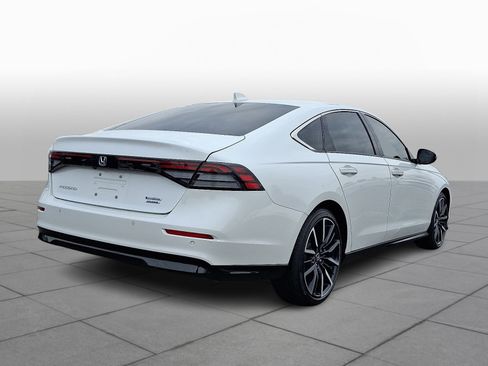 Used 2024 Honda Accord Touring image 6