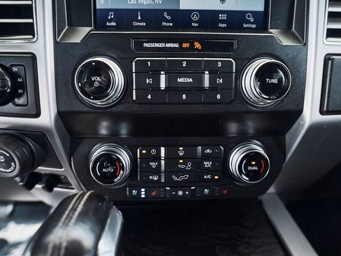 Used 2020 Ford F150 Platinum w/ Equipment Group 701A Luxury AWD/4WD image 30