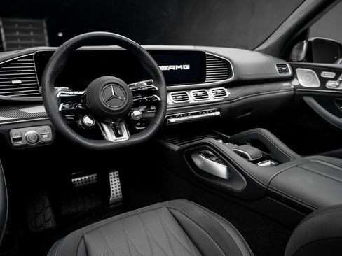 Used 2025 Mercedes-Benz GLS 63 AMG 4MATIC image 2