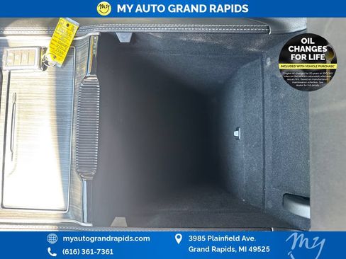 Used 2024 Jeep Wagoneer L Series II w/ Flexible Seating Group AWD/4WD image 29
