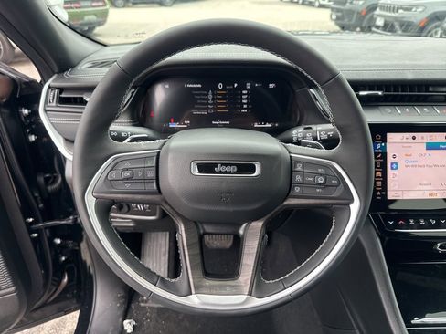 New 2026 Jeep Grand Cherokee Altitude AWD/4WD image 10