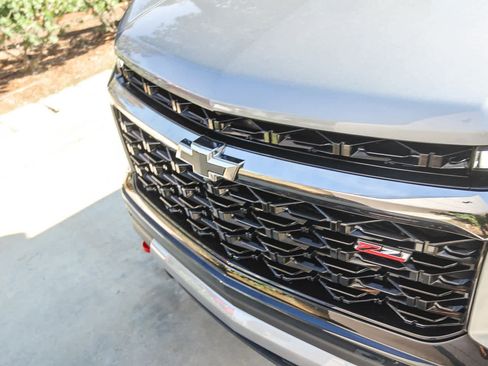 Used 2025 Chevrolet Traverse Z71 image 11