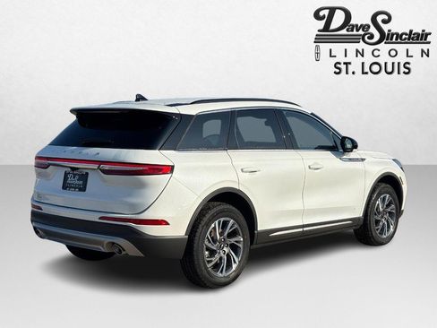 New 2026 Lincoln Corsair Premiere image 3