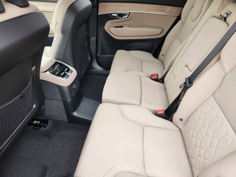 New 2026 Volvo XC90 T8 Plus w/ Protection Package Premier image 17