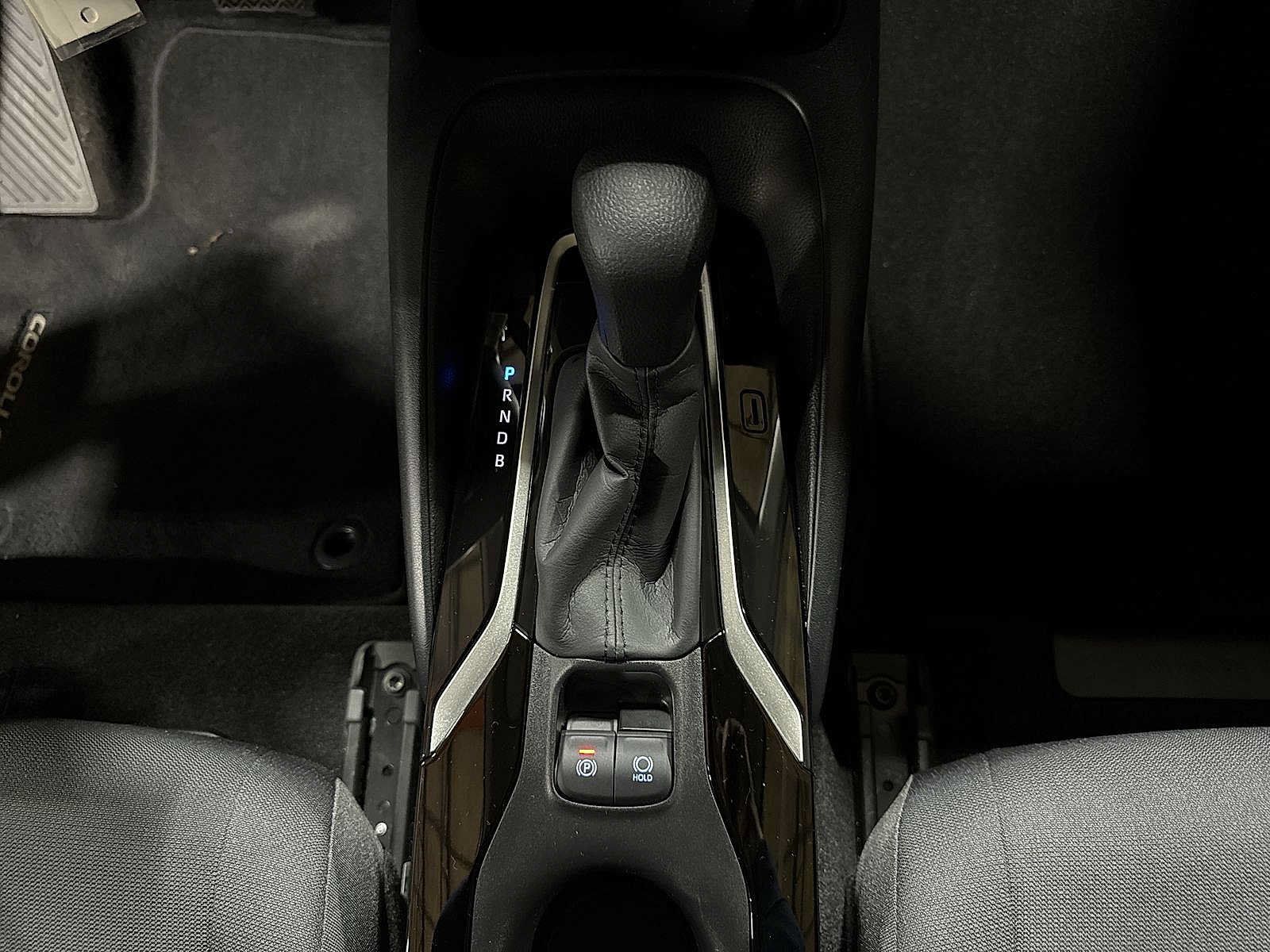 Used 2021 Toyota Corolla LE w/ Carpet Mat Package (TMS) FWD image 29