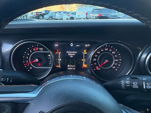 Used 2021 Jeep Wrangler Unlimited Rubicon w/ Trailer Tow Package image 16