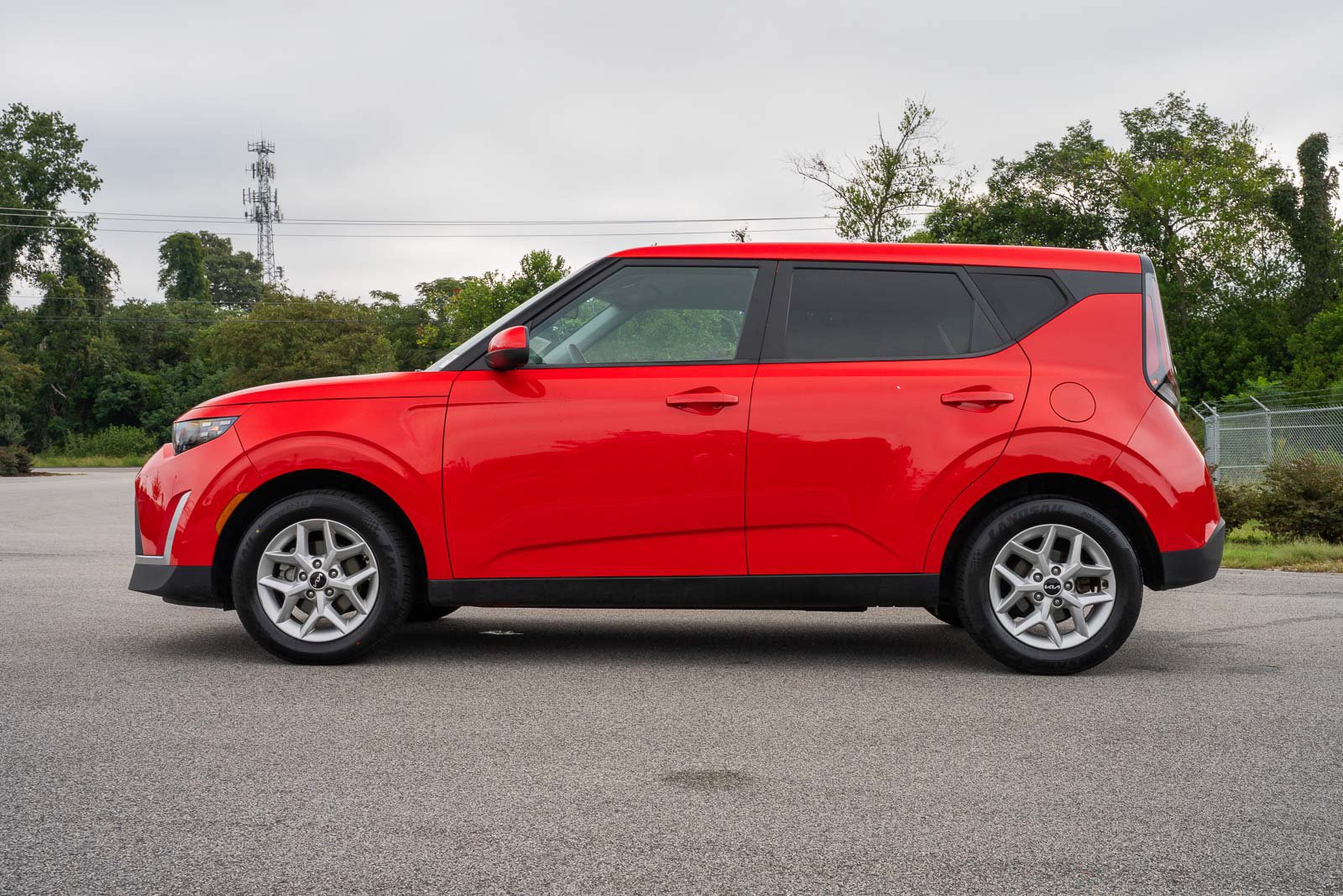Used 2023 Kia Soul LX w/ Option Group 015 FWD image 4