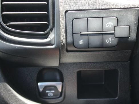 Used 2025 RAM ProMaster 2500 w/ Convenience Group FWD image 16