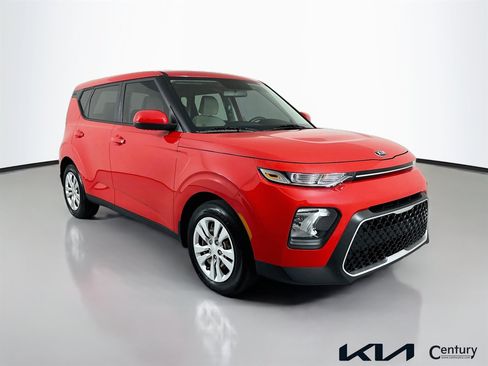 Certified 2021 Kia Soul LX FWD image 3
