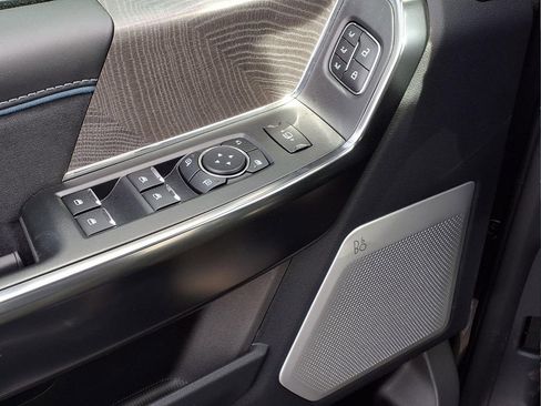 New 2025 Ford F450 Platinum image 16