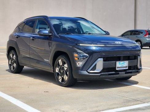 Used 2024 Hyundai Kona SEL FWD image 3