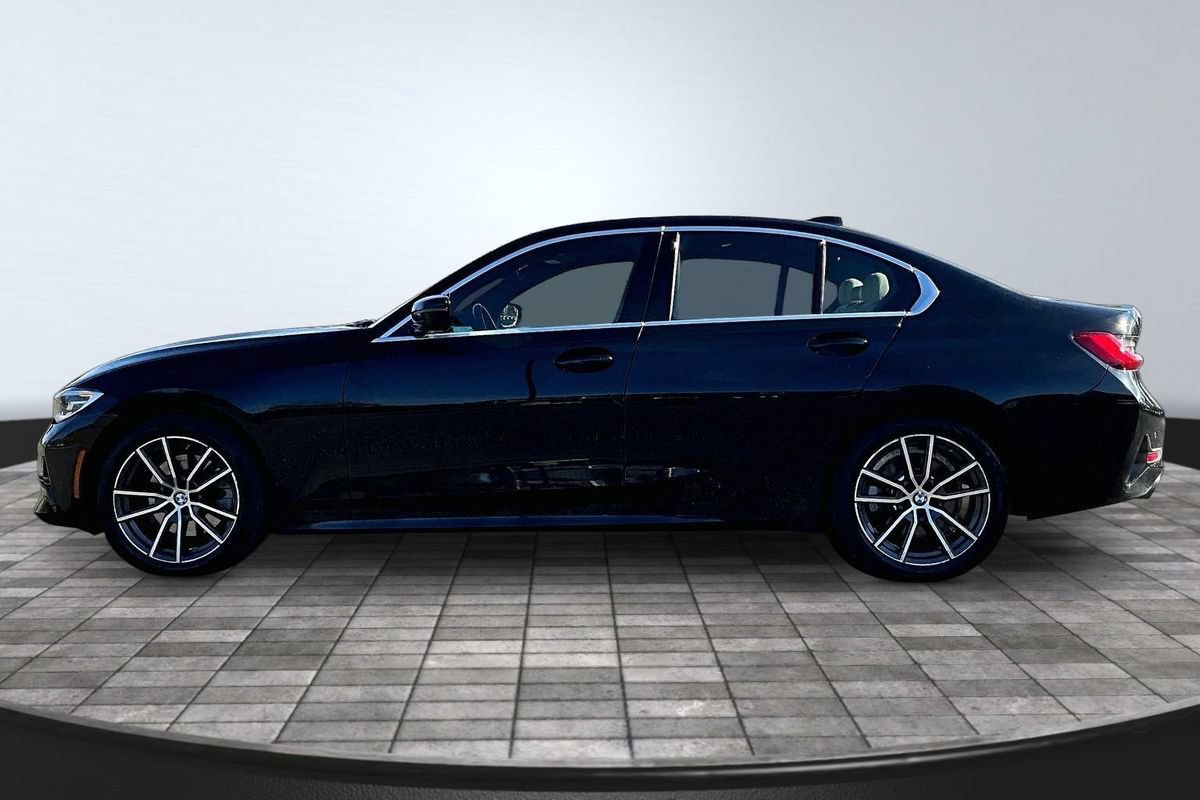 Used 2020 BMW 330i xDrive Sedan w/ Premium Package AWD/4WD image 3