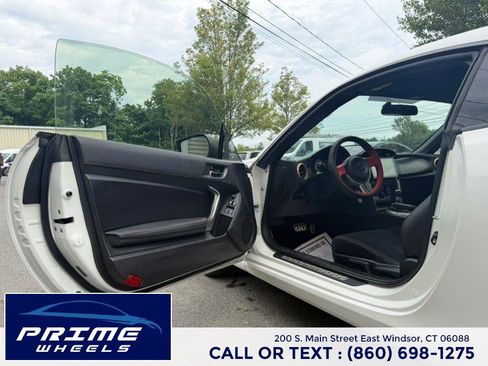Used 2014 Scion FR-S RWD image 9
