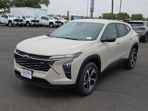 New 2026 Chevrolet Trax RS FWD image 1