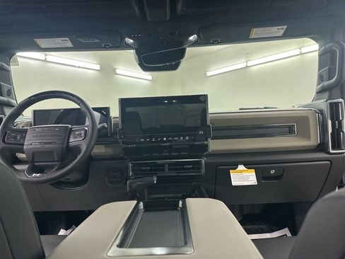 New 2026 GMC Hummer EV 4x4 Crew Cab image 25
