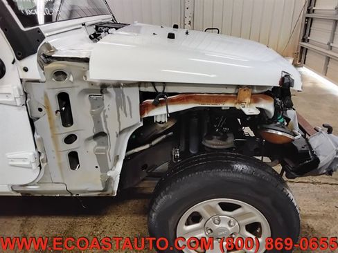 Used 2016 Jeep Wrangler Unlimited Sport w/ Max Tow Package AWD/4WD image 18