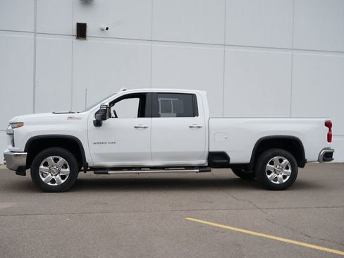 Used 2022 Chevrolet Silverado 3500 LTZ image 6
