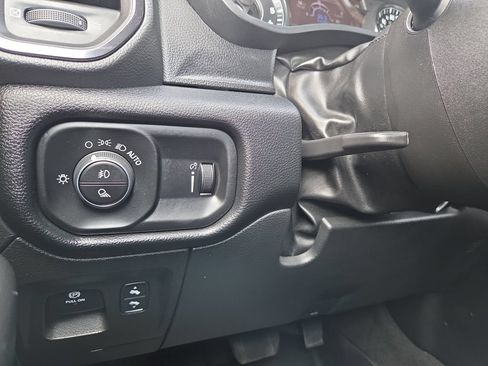 Used 2022 RAM 1500 Big Horn AWD/4WD image 24