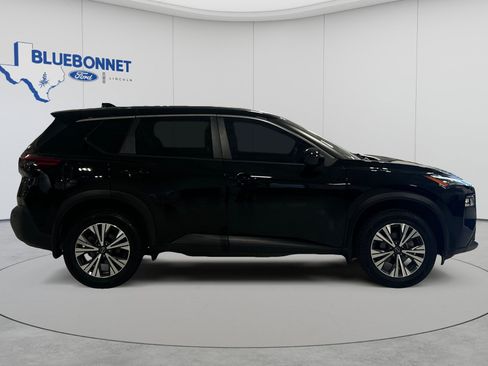 Used 2023 Nissan Rogue SV AWD/4WD image 4