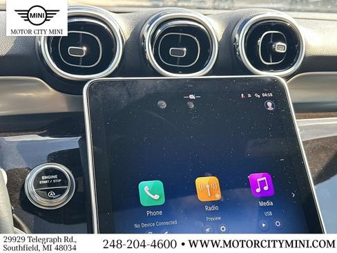 Used 2025 Mercedes-Benz GLC 300 4MATIC image 33