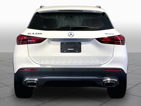 New 2026 Mercedes-Benz GLA 250 4MATIC image 4