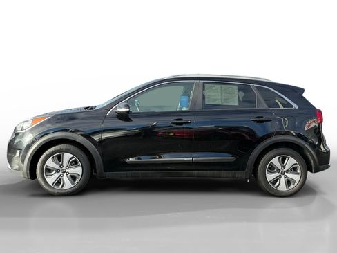 Used 2019 Kia Niro EX image 2