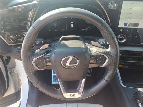 Used 2025 Lexus TX 500h AWD w/ Technology Package image 6