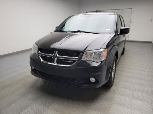 Used 2019 Dodge Grand Caravan SXT FWD image 15