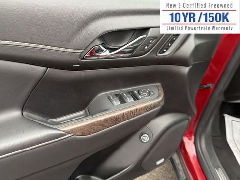 Used 2023 GMC Acadia Denali image 15