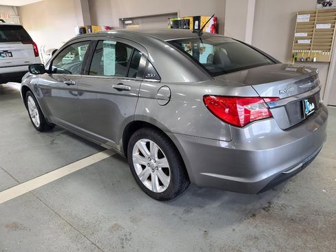 Used 2013 Chrysler 200 Touring FWD image 7