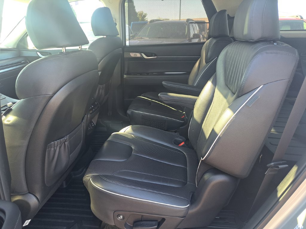 Used 2023 Hyundai Palisade Limited AWD/4WD image 26