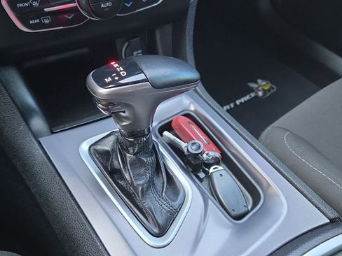 Used 2020 Dodge Charger Scat Pack image 38