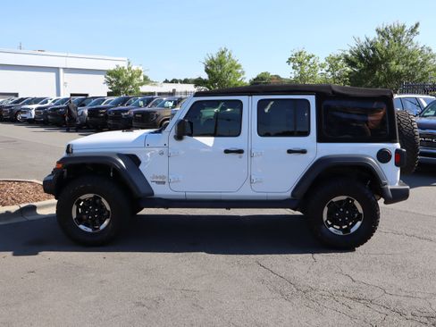 Used 2018 Jeep Wrangler Unlimited Sport S AWD/4WD image 7