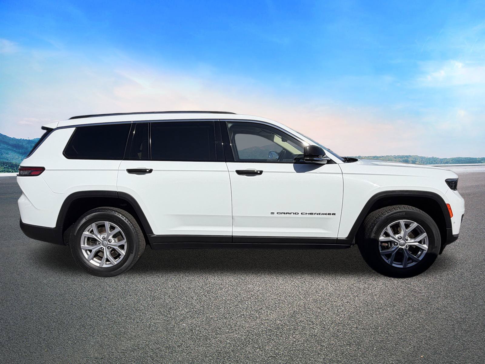 Used 2022 Jeep Grand Cherokee L Limited w/ Luxury Tech Group II RWD image 10