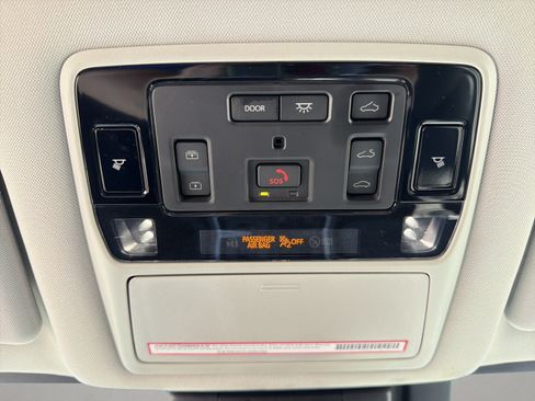 Used 2024 Toyota Grand Highlander AWD Hybrid image 14