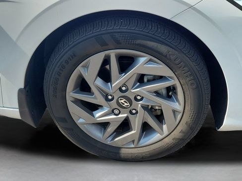 Used 2024 Hyundai Elantra SEL FWD image 37