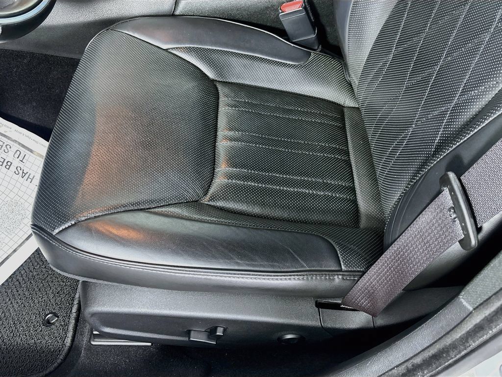 Used 2019 Chrysler 300 C w/ Sun, Sound & Nav Package RWD image 21