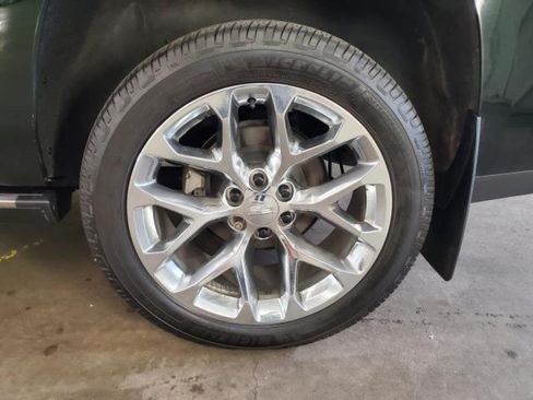 Used 2016 Cadillac Escalade Premium AWD/4WD image 5