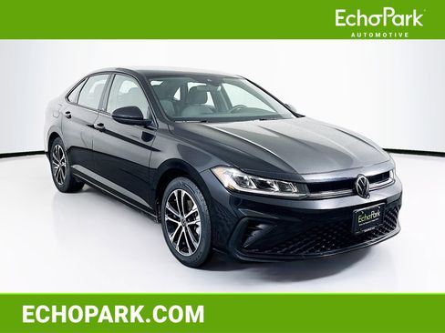 Used 2025 Volkswagen Jetta Sport FWD image 1