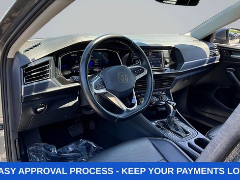 Used 2024 Volkswagen Jetta SE FWD image 16