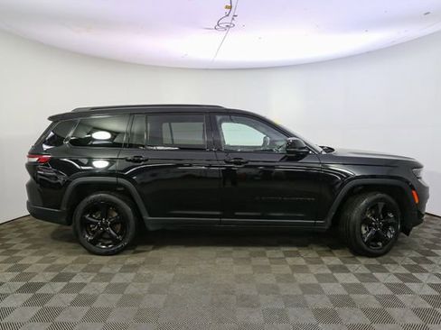 Used 2023 Jeep Grand Cherokee L Laredo image 13