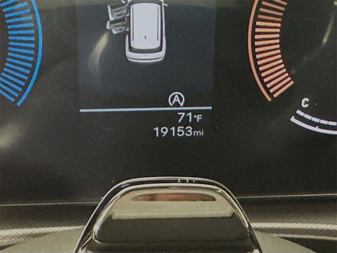 Used 2025 Hyundai Santa Fe SEL image 13