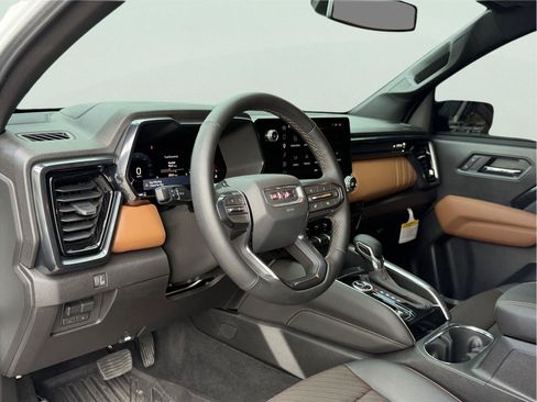 Used 2026 GMC Canyon AT4 w/ AT4 Premium Package AWD/4WD image 12