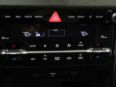 Used 2024 Kia Carnival EX image 52