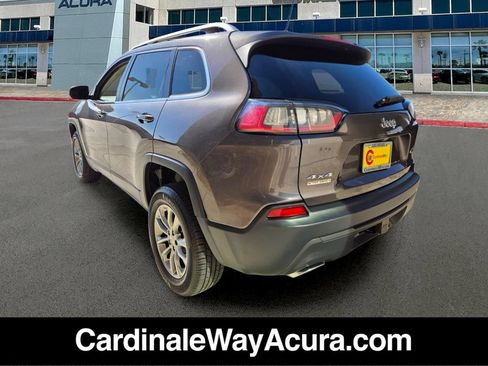 Used 2019 Jeep Cherokee Latitude Plus w/ Comfort/Convenience Group AWD/4WD image 3