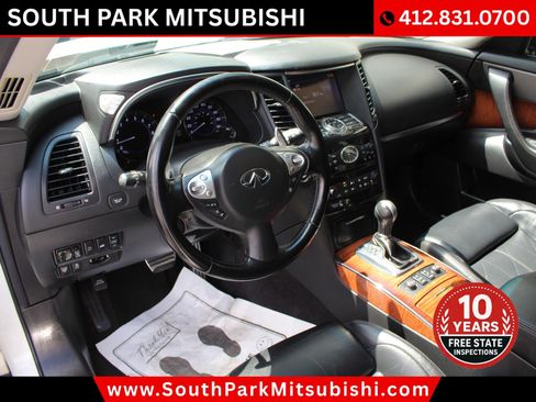 Used 2014 INFINITI QX70 AWD w/ Sport Technology Package image 11