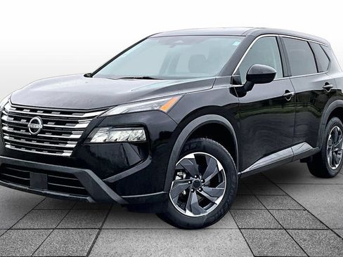 Used 2024 Nissan Rogue SV FWD image 1