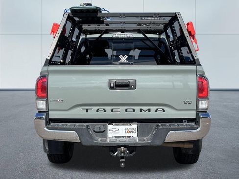 Used 2023 Toyota Tacoma TRD Off-Road image 4