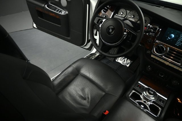 Used 2013 Rolls-Royce Ghost RWD image 40